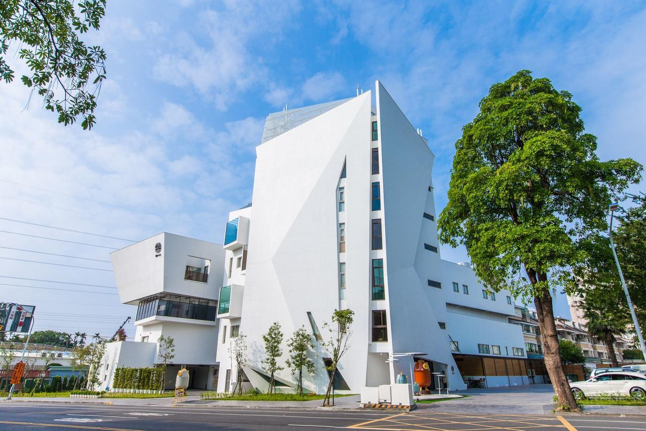 Sun Dialogue Hotel-By Cosmos Creation Chiayi City Exterior photo